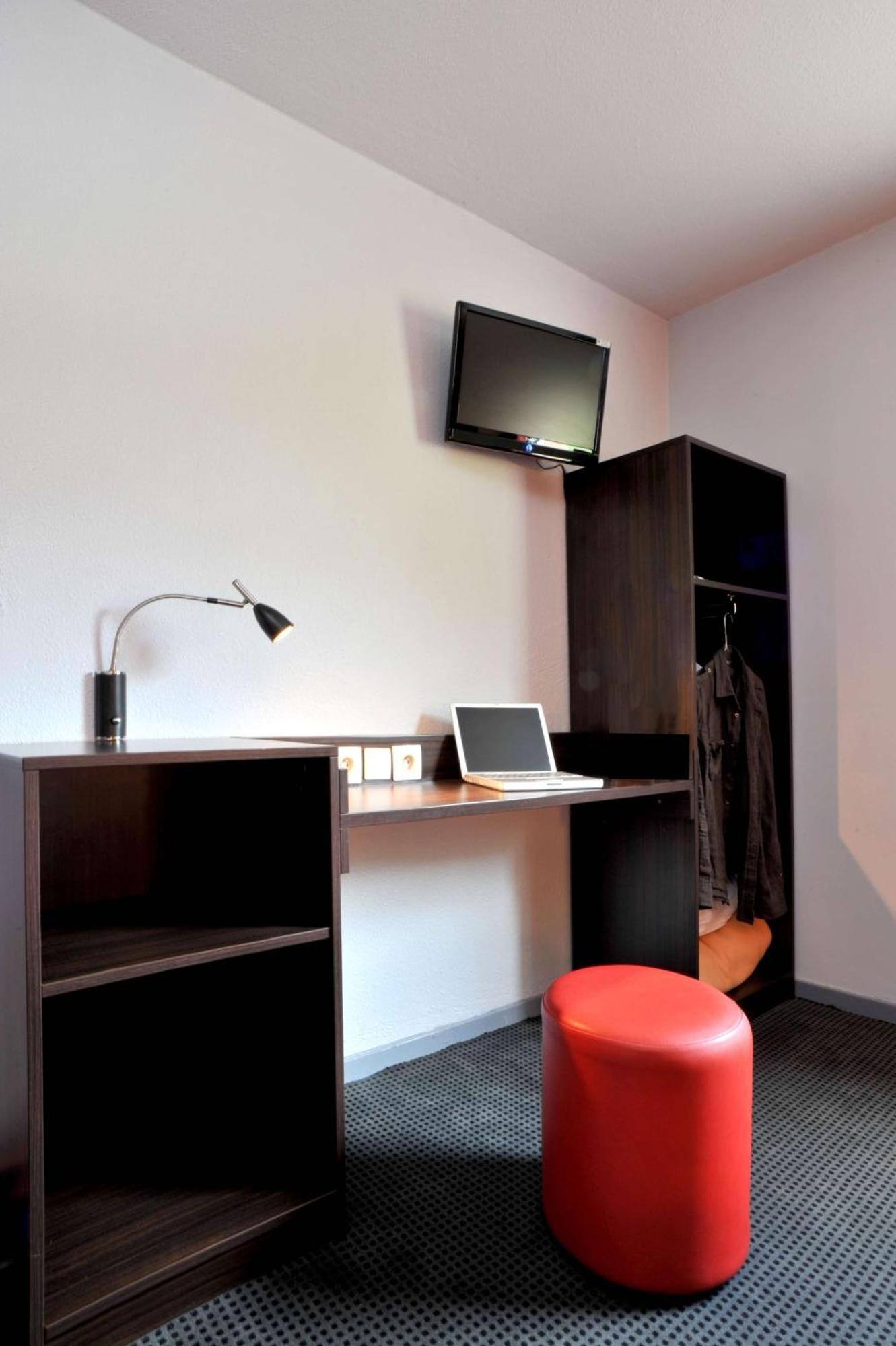 Brit Hotel St-Quentin/Nord Fayet  Dış mekan fotoğraf