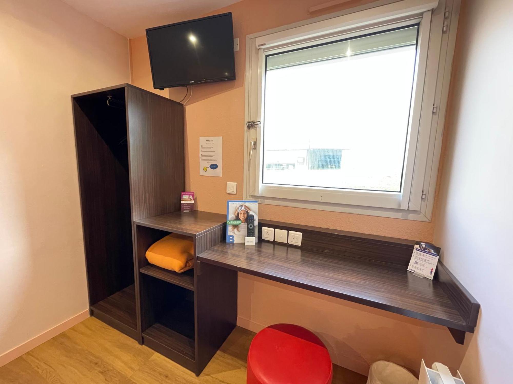 Brit Hotel St-Quentin/Nord Fayet  Dış mekan fotoğraf