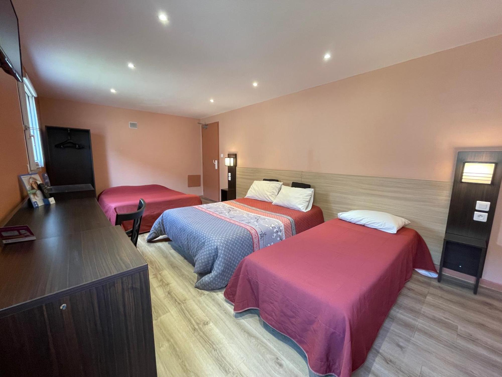 Brit Hotel St-Quentin/Nord Fayet  Dış mekan fotoğraf