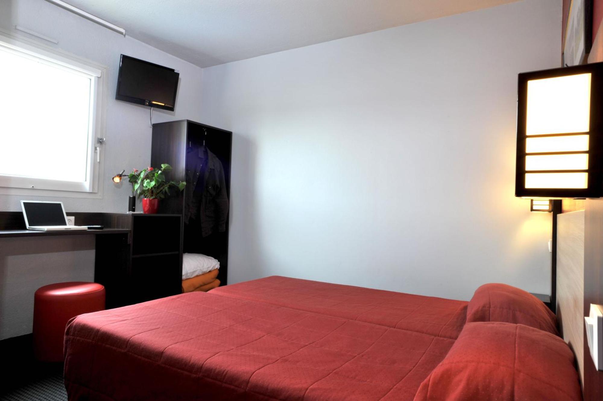 Brit Hotel St-Quentin/Nord Fayet  Dış mekan fotoğraf