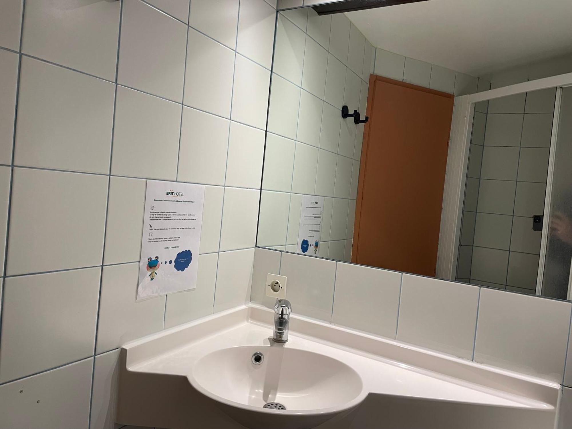 Brit Hotel St-Quentin/Nord Fayet  Dış mekan fotoğraf